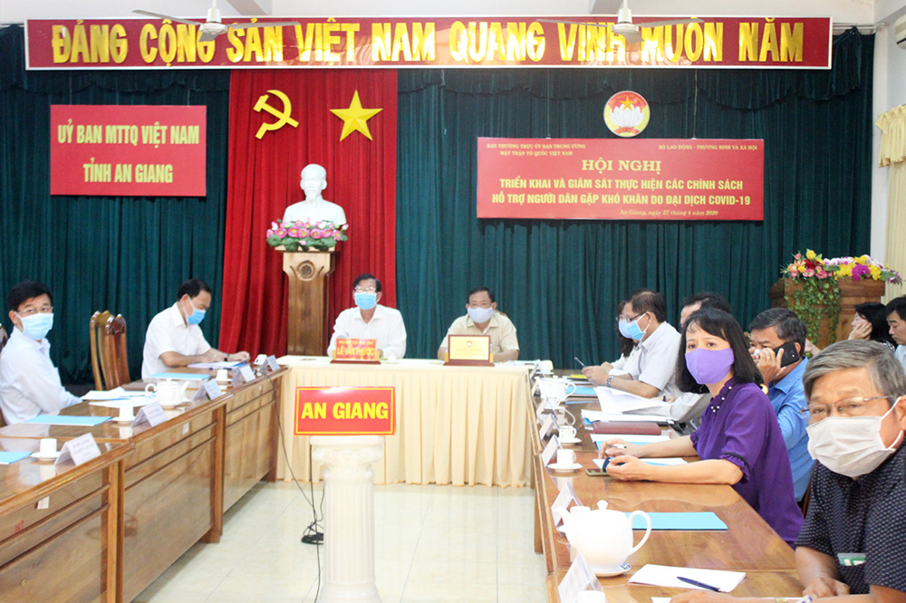 Hỗ trợ kịp thời, minh bạch, đúng người dân khó khăn do đại dịch Covid-19 Hỗ trợ kịp thời, minh bạch, đúng người dân khó khăn do đại dịch Covid-19