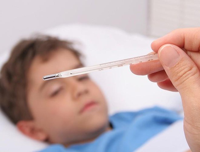 Những điều 'đại kỵ' cần tránh khi bị sốt