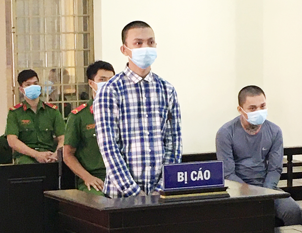 Bị phát hiện ném tang vật vẫn không thoát tội Bị phát hiện ném tang vật vẫn không thoát tội