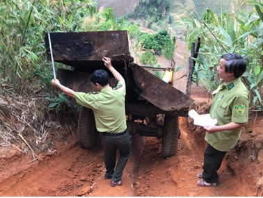 Kon Tum quyết liệt truy quét các điểm nóng phá rừng