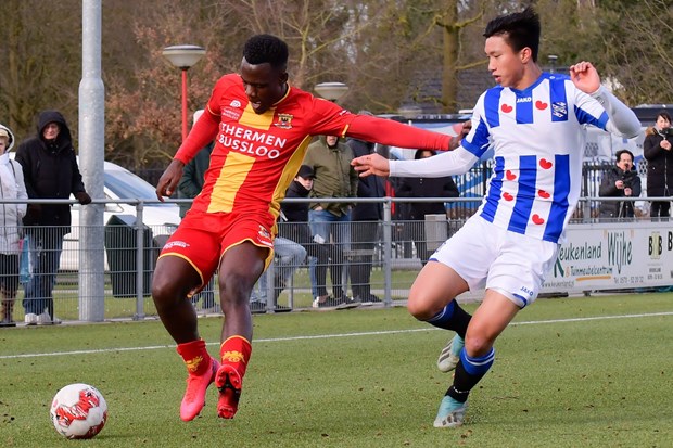 SC Heerenveen chưa “chốt kèo,” tương lai Đoàn Văn Hậu tiếp tục bỏ ngỏ
