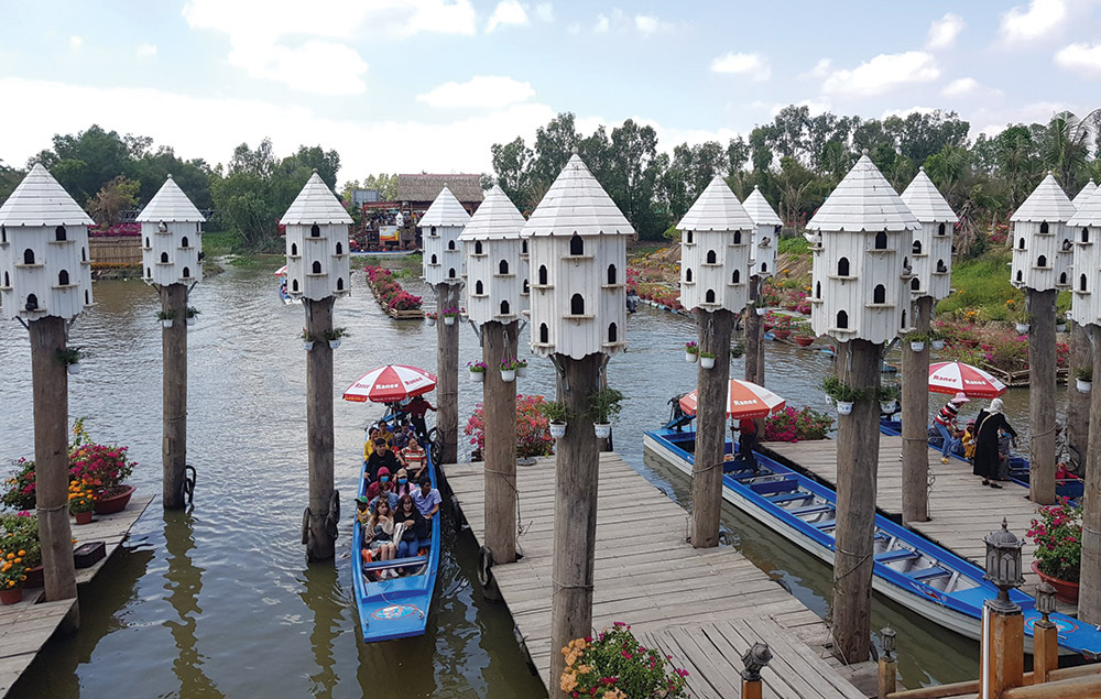 Đầu tư phát triển hạ tầng bưu chính, viễn thông phục vụ du lịch