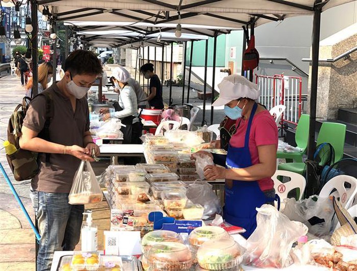 Diễn biến COVID-19 tới 6 giờ sáng 2-5: Gần 240.000 ca tử vong, 3.394.965 người mắc bệnh