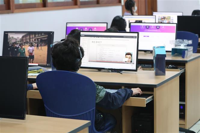 Diễn biến COVID-19 tới 6 giờ sáng 5-5: Thế giới trên 251.000 ca tử vong, trên 3,6 triệu người mắc bệnh