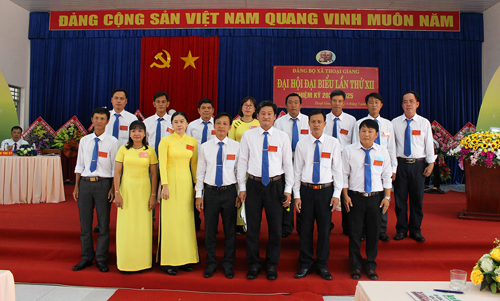 Đại hội đại biểu Đảng bộ xã Thoại Giang nhiệm kỳ 2020-2025 thành công tốt đẹp Đại hội đại biểu Đảng bộ xã Thoại Giang nhiệm kỳ 2020-2025 thành công tốt đẹp