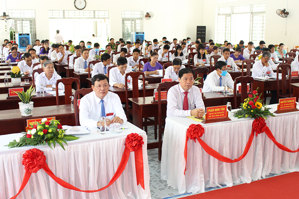 Đảng bộ xã Vĩnh Phú và những đột phá trong 1 nhiệm kỳ Đảng bộ xã Vĩnh Phú và những đột phá trong 1 nhiệm kỳ