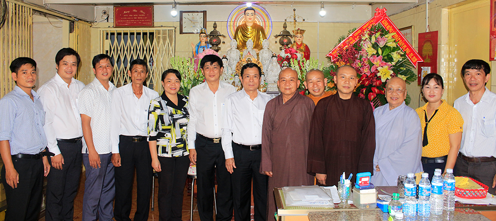 Bí thư Thành ủy, Chủ tịch UBND TP. Long Xuyên Phạm Thành Thái thăm, chúc mừng Đại lễ Phật đản Bí thư Thành ủy, Chủ tịch UBND TP. Long Xuyên Phạm Thành Thái thăm, chúc mừng Đại lễ Phật đản
