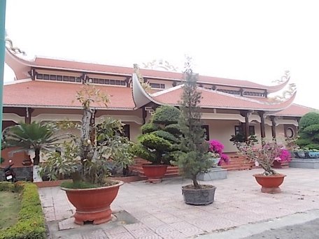 48 năm giữ gìn đền thờ Bác