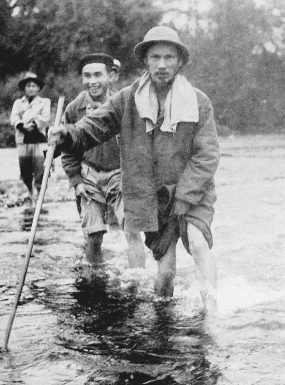 Chủ tịch Hồ Chí Minh: Biểu tượng ngời sáng về đạo đức cách mạng