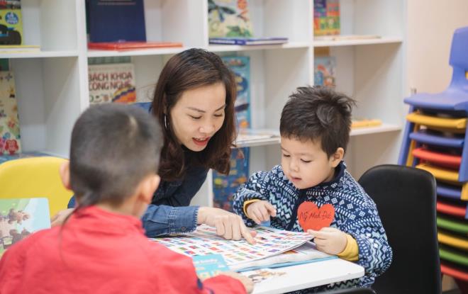 Trẻ hay phàn nàn, cha mẹ cần làm gì?