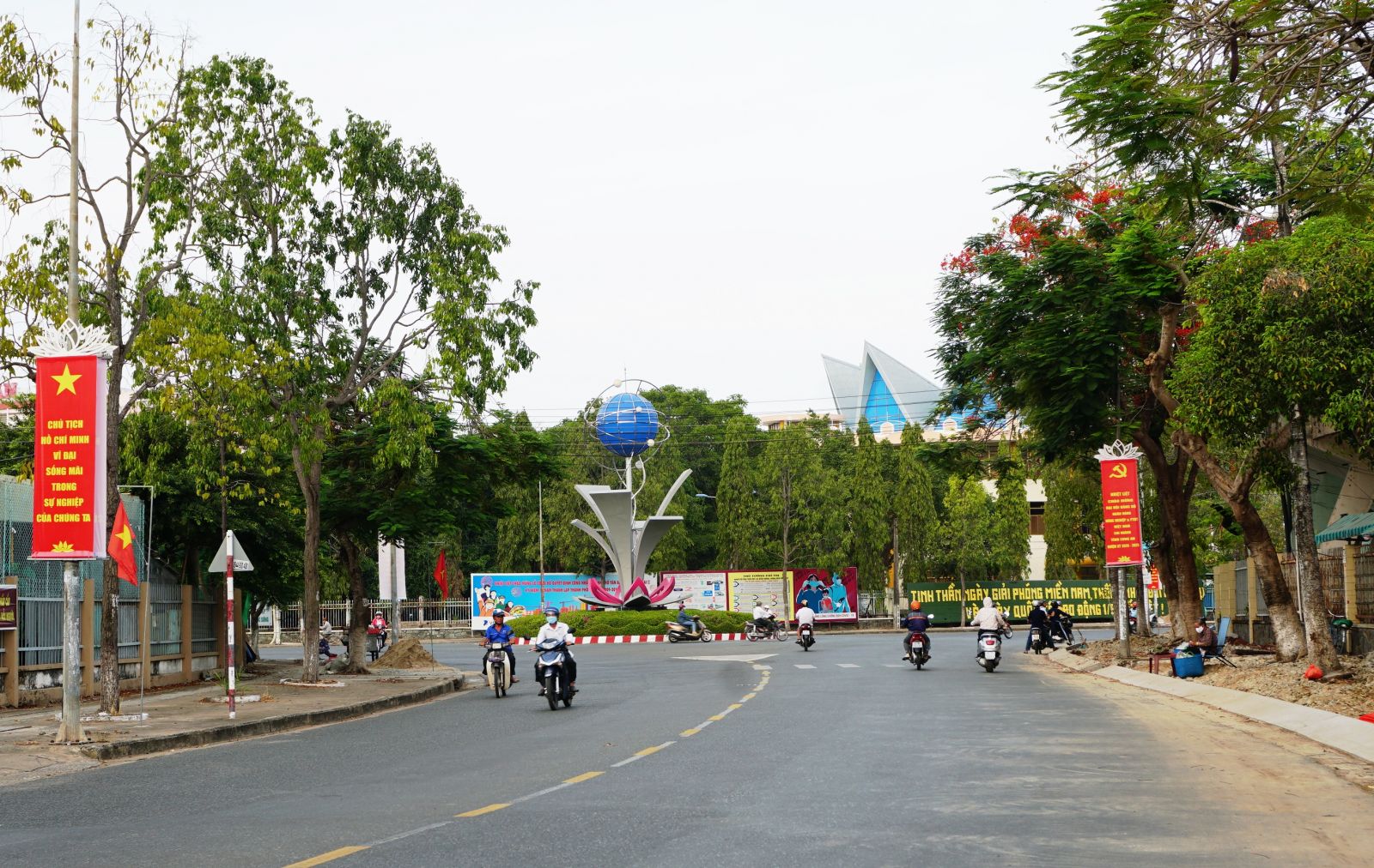 Long An: Triển lãm ảnh mừng sinh nhật Bác