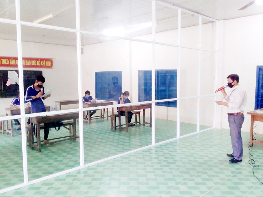 An Phú: Tổ chức vừa dạy học vừa cách ly 6 học sinh Việt kiều Campuchia An Phú: Tổ chức vừa dạy học vừa cách ly 6 học sinh Việt kiều Campuchia
