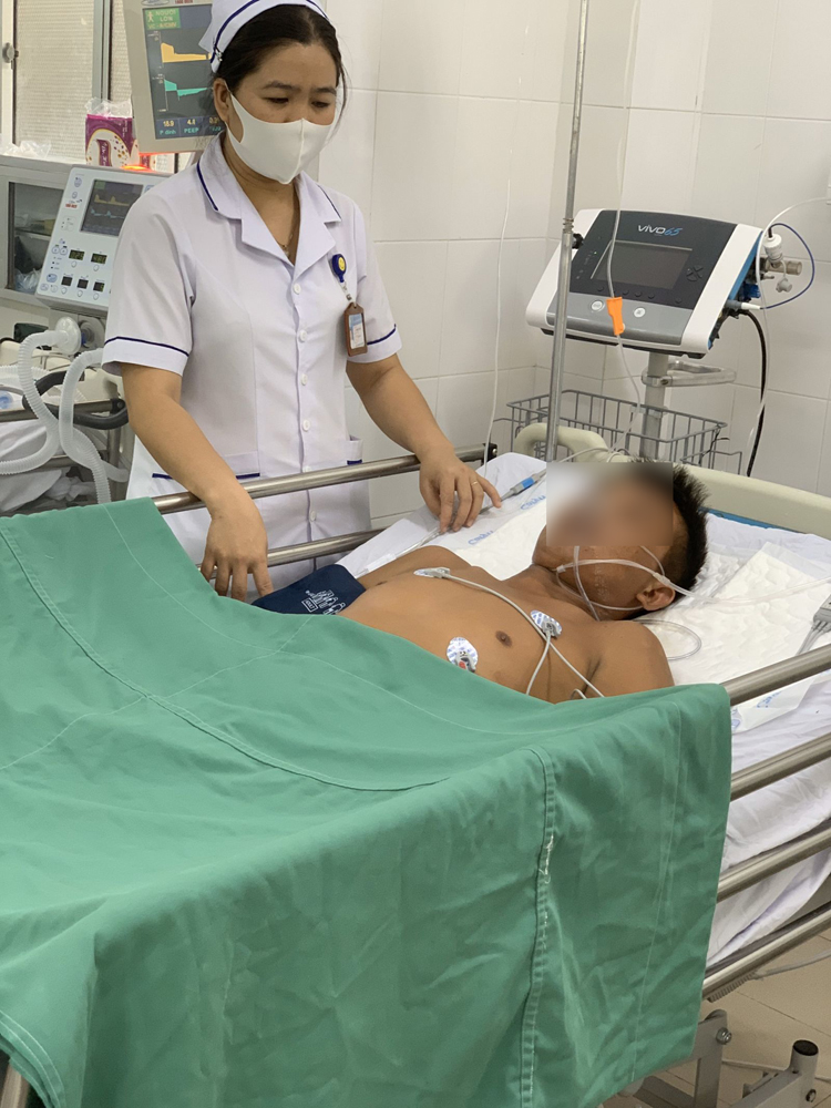 Cần Thơ: Nguy kịch vì ăn cua lạ
