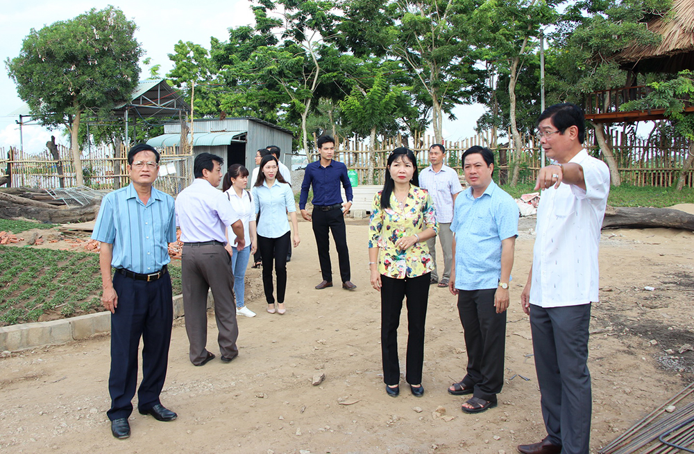 HĐND tỉnh khảo sát du lịch, di tích lịch sử, văn hóa trên địa bàn huyện Chợ Mới HĐND tỉnh khảo sát du lịch, di tích lịch sử, văn hóa trên địa bàn huyện Chợ Mới
