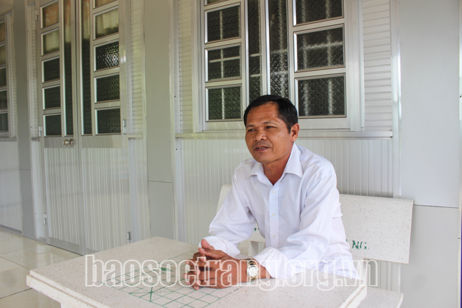 Người thầy nặng lòng với chữ Khmer