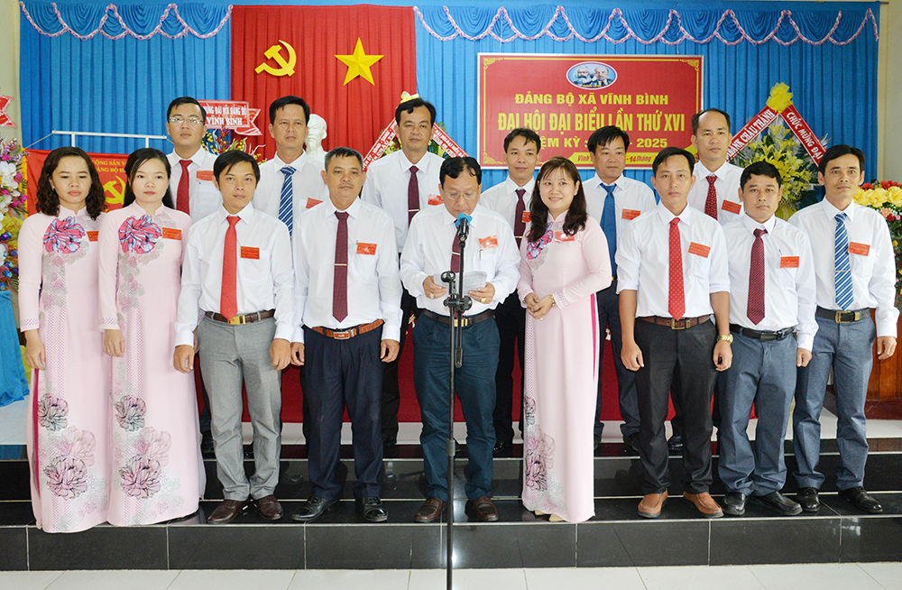 Đại hội đại biểu Đảng bộ xã Vĩnh Bình lần thứ XVI (nhiệm kỳ 2020-2025): Đồng chí Nguyễn Hữu Tân tái đắc cử Bí thư Đảng ủy xã Vĩnh Bình Đại hội đại biểu Đảng bộ xã Vĩnh Bình lần thứ XVI (nhiệm kỳ 2020-2025): Đồng chí Nguyễn Hữu Tân tái đắc cử Bí thư Đảng ủy xã Vĩnh Bình