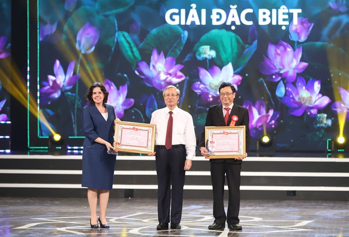 Vinh danh các tác phẩm học tập và làm theo tư tưởng, đạo đức, phong cách Hồ Chí Minh