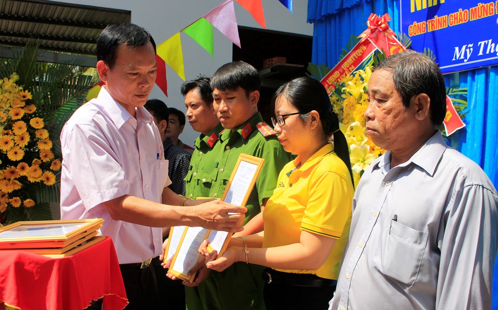 Khánh thành khu nhà ở công vụ phường Mỹ Thạnh