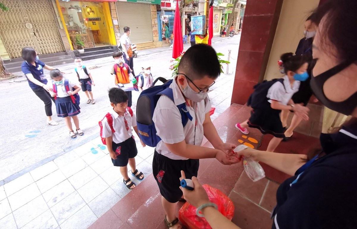 CNN: Cuộc sống đã bắt đầu trở về guồng quay thường nhật ở Việt Nam