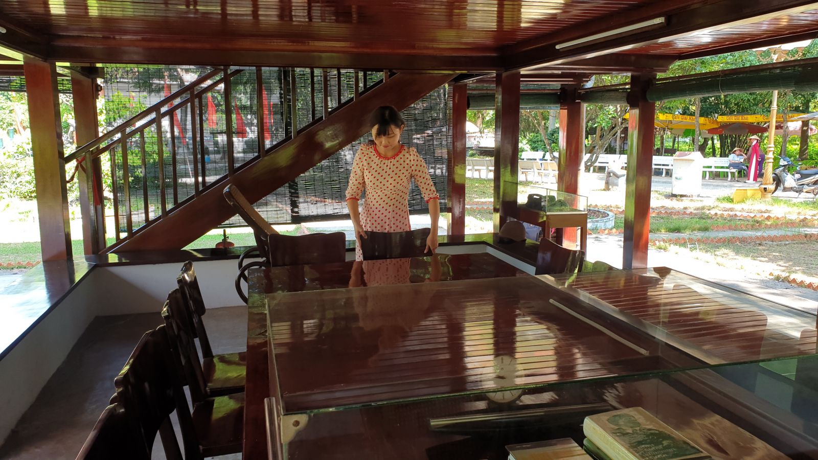 Ngắm nhà sàn Bác Hồ giữa đất phương Nam