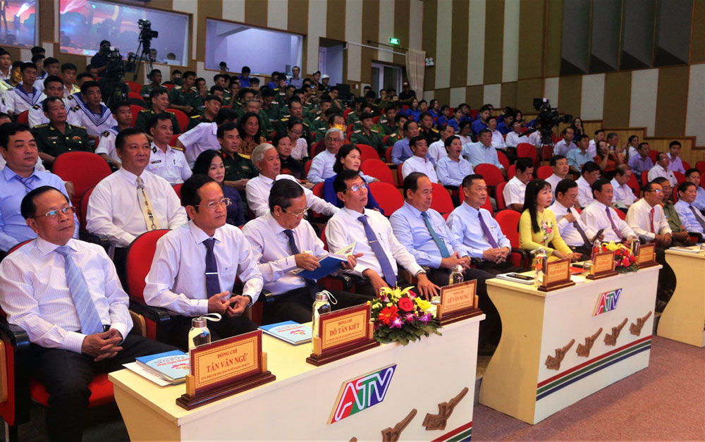 An Giang: Giao lưu, trao thưởng gương điển hình học tập và làm theo tư tưởng, đạo đức, phong cách Hồ Chí Minh