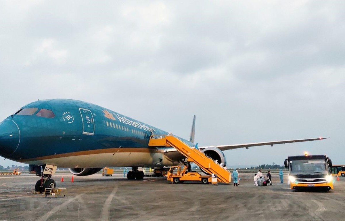 Thêm 4 ca mắc COVID-19, có 2 nhân viên Vietnam Airlines