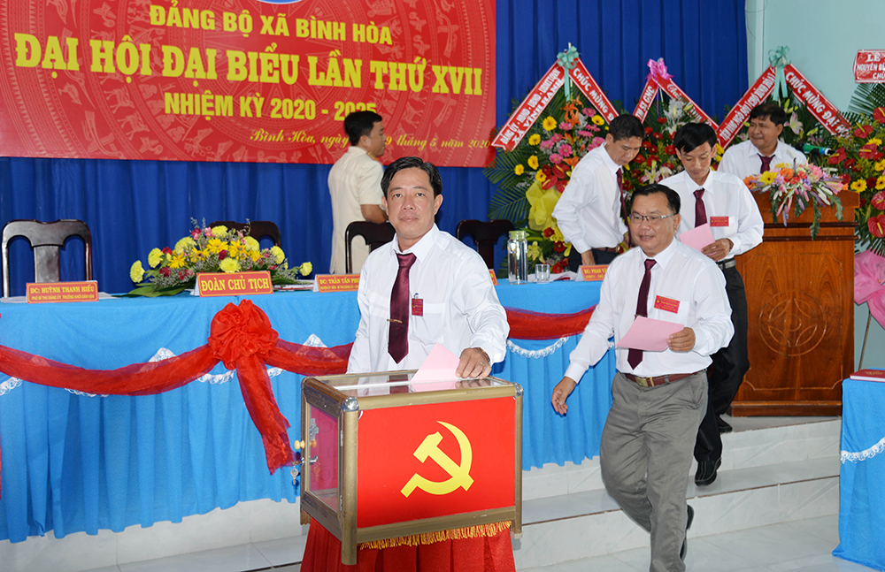 Đại hội đại biểu Đảng bộ xã Bình Hòa lần thứ XVII (nhiệm kỳ 2020 – 2025) thành công tốt đẹp Đại hội đại biểu Đảng bộ xã Bình Hòa lần thứ XVII (nhiệm kỳ 2020 – 2025) thành công tốt đẹp