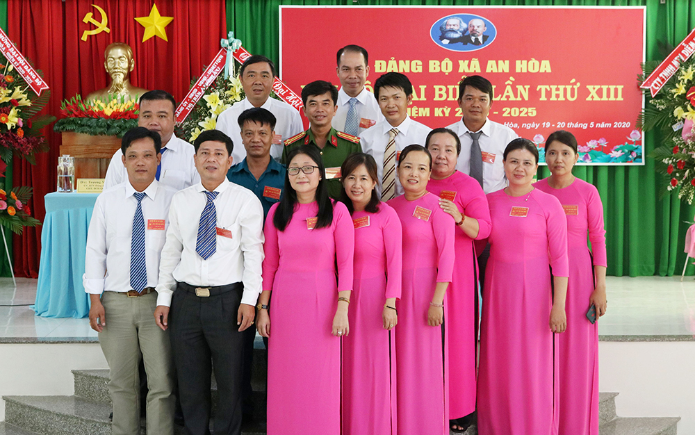 Đại hội Đại biểu Đảng bộ xã An Hòa khóa XIII thành công tốt đẹp Đại hội Đại biểu Đảng bộ xã An Hòa khóa XIII thành công tốt đẹp