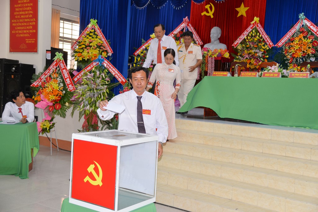 Đại hội đại biểu Đảng bộ xã Cần Đăng lần thứ XVII (nhiệm kỳ 2020 – 2025) thành công tốt đẹp