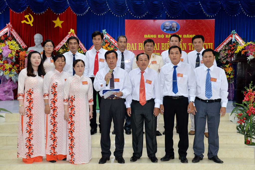 Đại hội đại biểu Đảng bộ xã Cần Đăng lần thứ XVII (nhiệm kỳ 2020 – 2025) thành công tốt đẹp