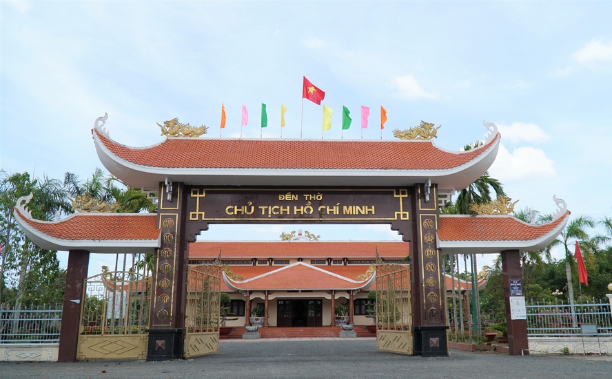 Về Bạc Liêu viếng thăm Đền thờ Bác