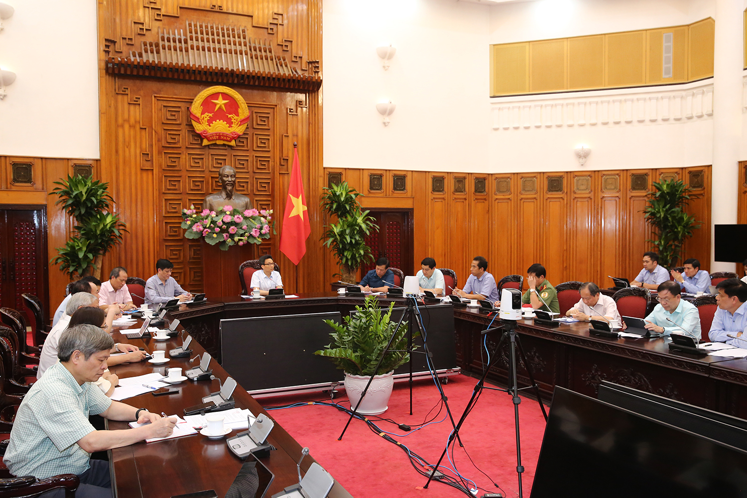 Phó Thủ tướng: Chúng ta vẫn chưa chiến thắng dịch bệnh