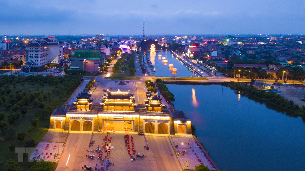 Chiêm ngưỡng vùng đất cố đô sơn thủy hữu tình khi đêm về