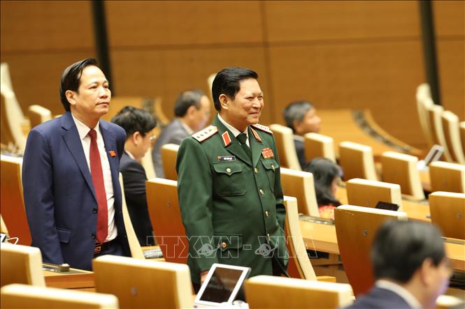 Kỳ họp thứ 9, Quốc hội khóa XIV: Trình Quốc hội hai dự án Luật