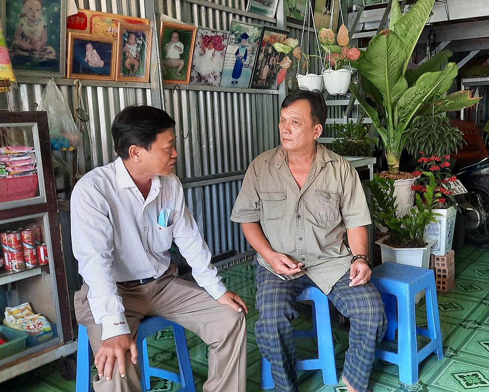 Sở Lao động - Thương binh và Xã hội tỉnh giám sát việc chi trả tiền hỗ trợ cho các nhóm đối tượng gặp khó khăn do đại dịch Covid -19 ở Châu Phú