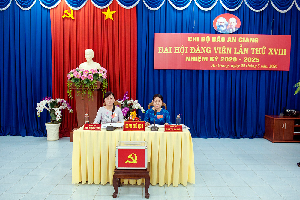 5 đồng chí được bầu vào Chi uỷ Báo An Giang