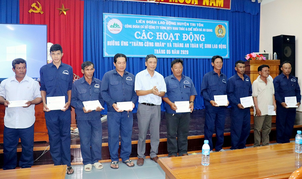 Công ty TNHH MTV Khai thác và Chế biến đá An Giang hưởng ứng Tháng Công nhân và Tháng An toàn vệ sinh lao động
