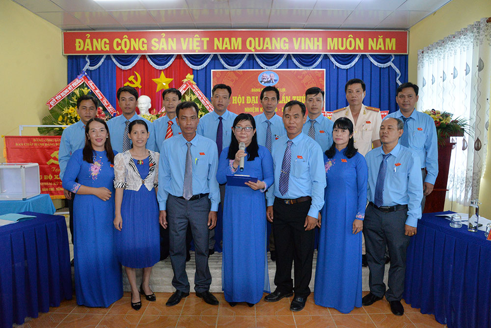 Đồng chí Trần Thị Thanh Thúy tái đắc cử Bí thư Đảng ủy xã Vĩnh Lợi khóa XII (nhiệm kỳ 2020-2025)