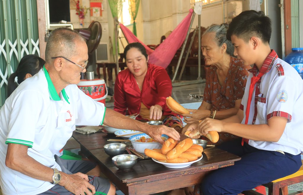 Những đứa con nuôi của Đồn Biên phòng