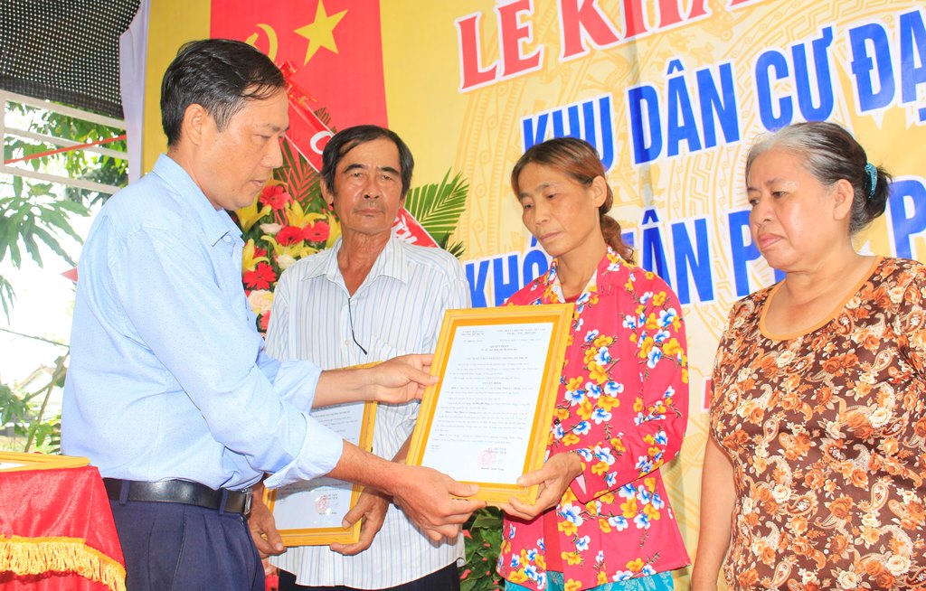 Thêm nhiều hộ nghèo ở TP. Long Xuyên có nhà