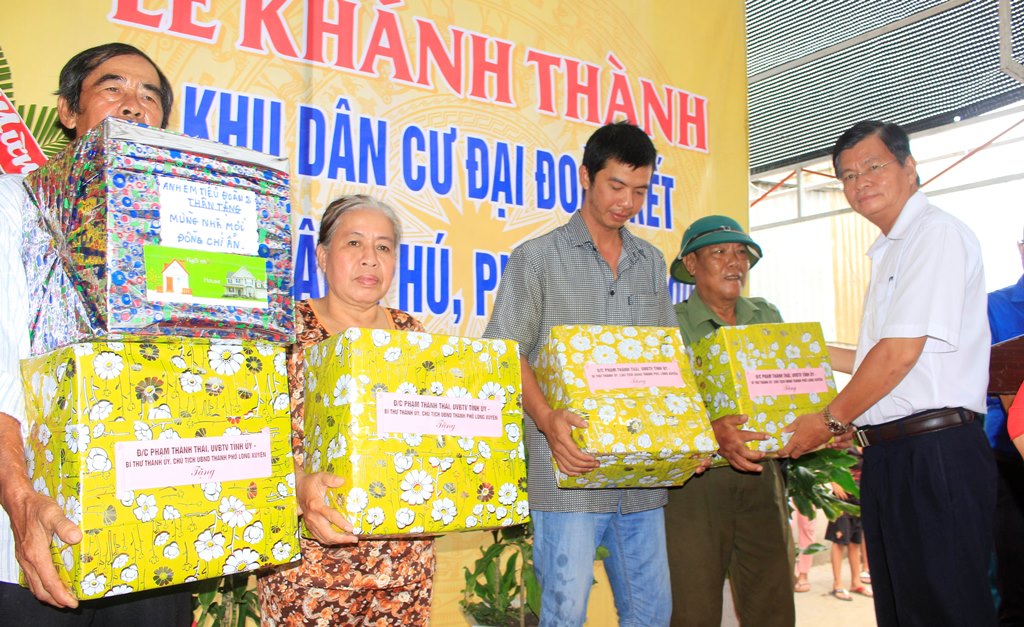 Thêm nhiều hộ nghèo ở TP. Long Xuyên có nhà