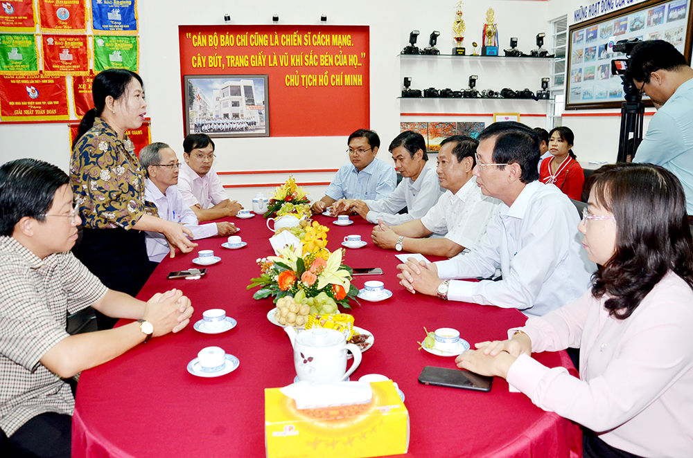 Ban Chỉ đạo Phòng, chống Covid-19 thăm và biểu dương Báo An Giang Ban Chỉ đạo Phòng, chống Covid-19 thăm và biểu dương Báo An Giang