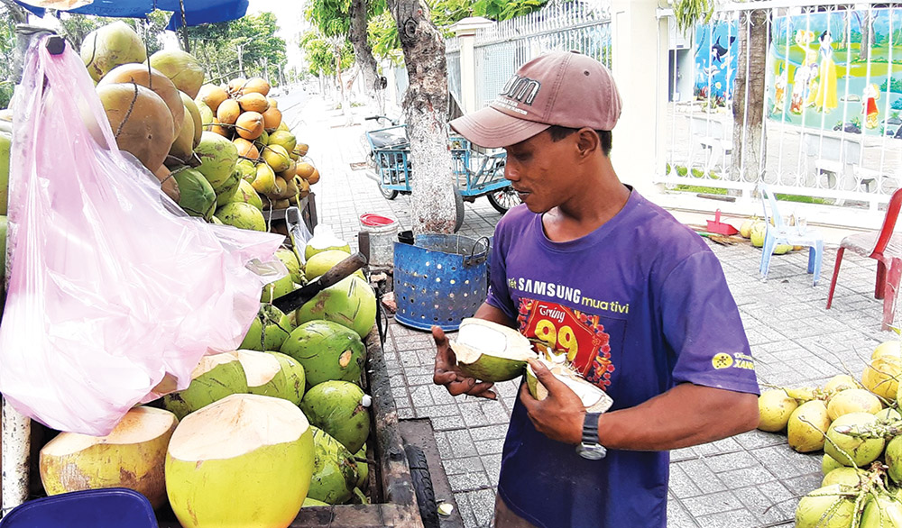 Mưu sinh mùa nắng nóng