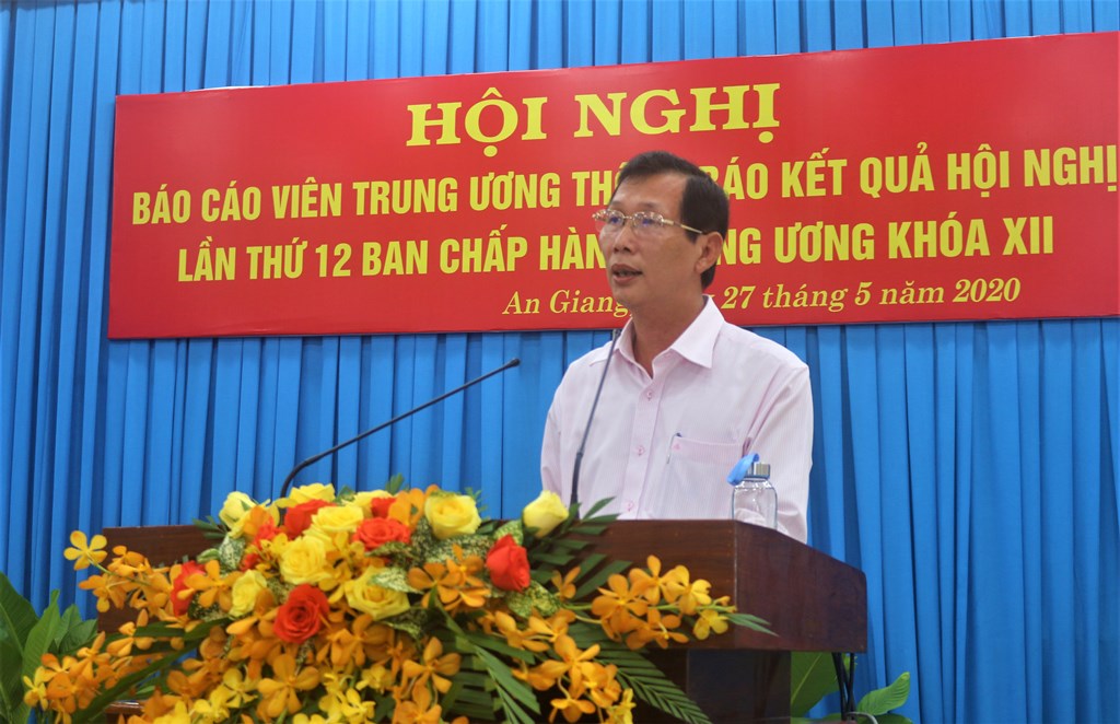Hội nghị báo cáo viên trực tuyến thông báo kết quả Hội nghị Trung ương 12