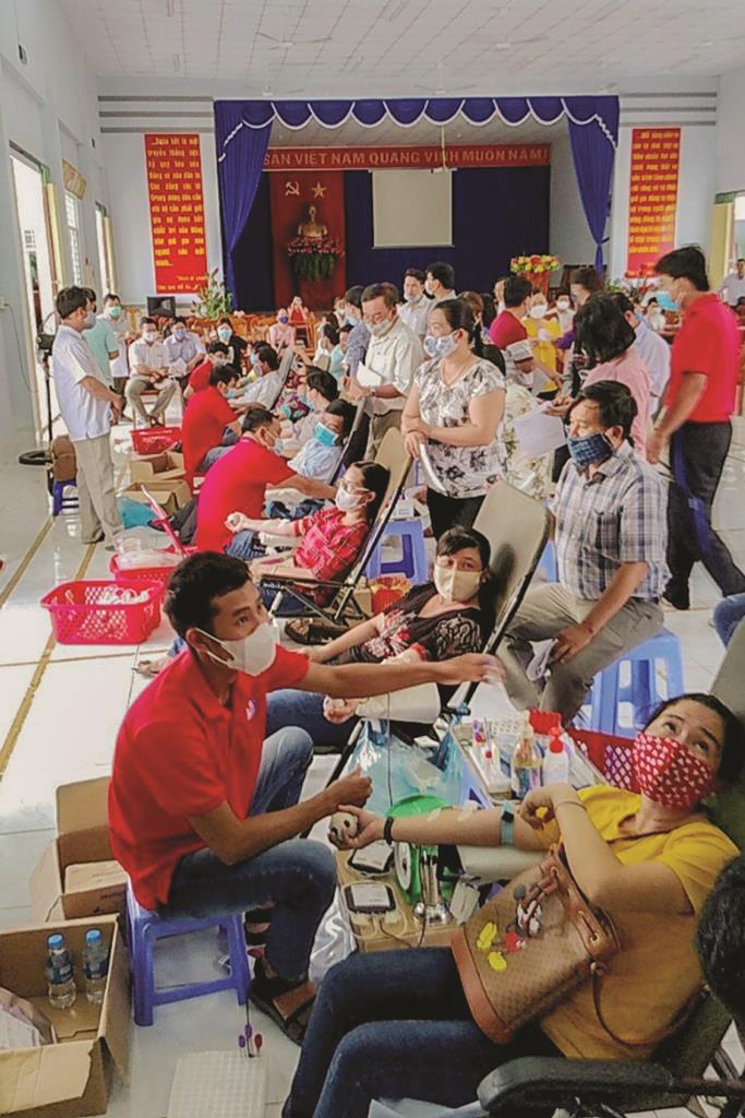 Chăm lo đoàn viên, người lao động bị ảnh hưởng dịch bệnh Covid-19