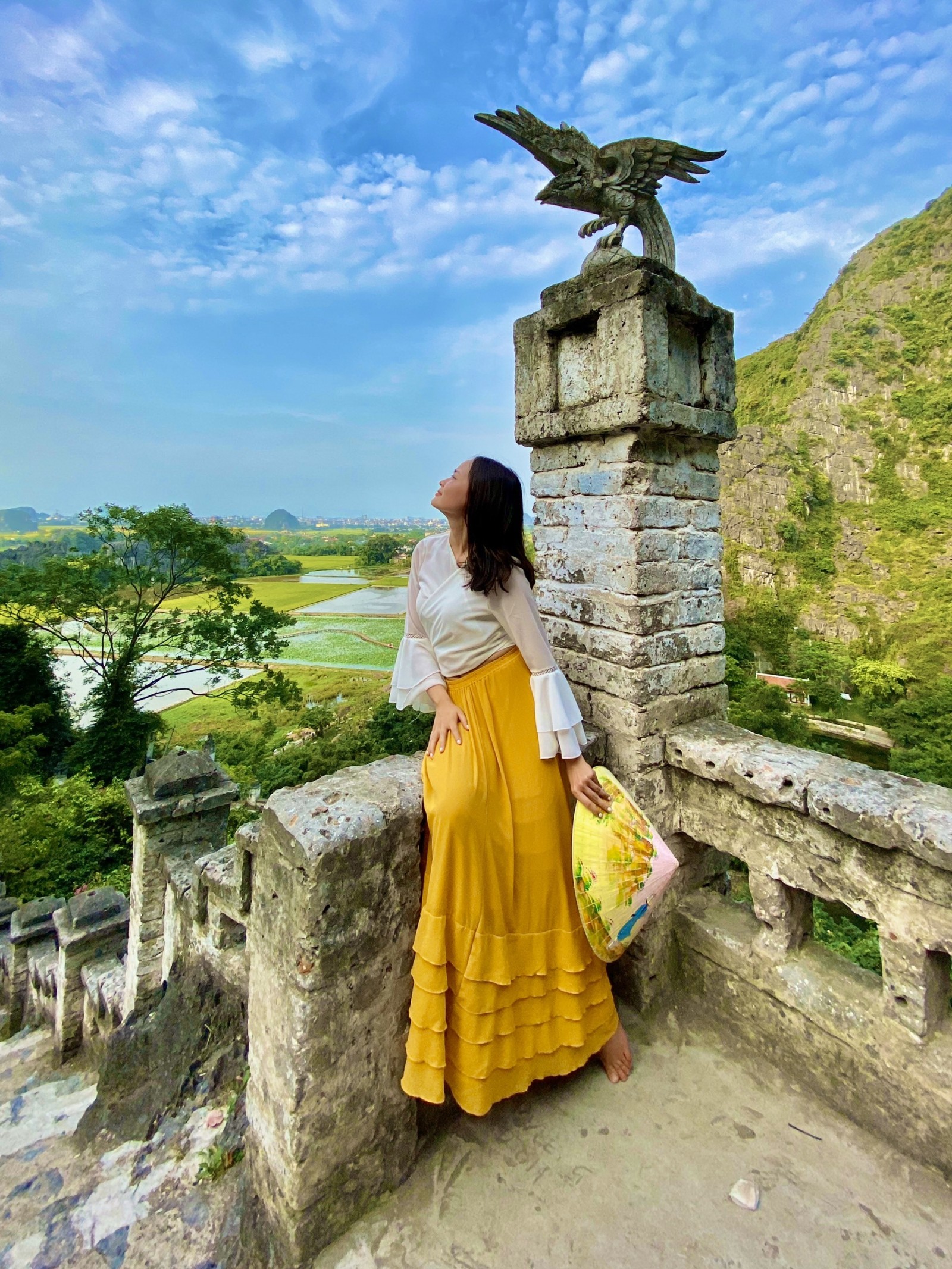 Ngắm lúa chín vàng từ đỉnh Hang Múa