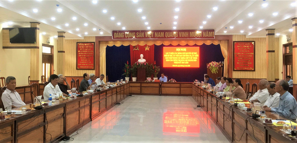 Ban Thường vụ Thành ủy Châu Đốc: Lấy ý kiến đóng góp dự thảo báo cáo chính trị của Ban Chấp hành Đảng bộ thành phố (khóa XI)