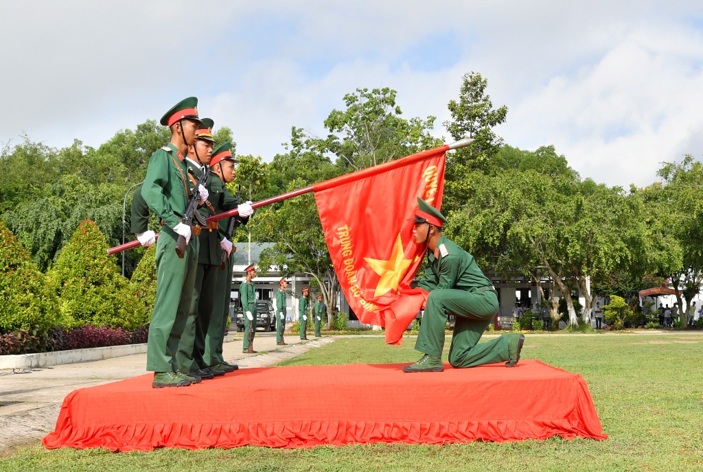 Trung đoàn Bộ binh 892 tổ chức tuyên thệ chiến sĩ mới năm 2020