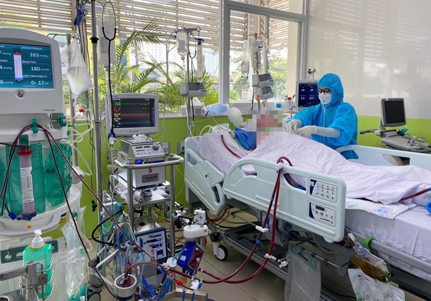 Bệnh nhân 91 đã có dấu hiệu khá hơn, từng bước cai ECMO