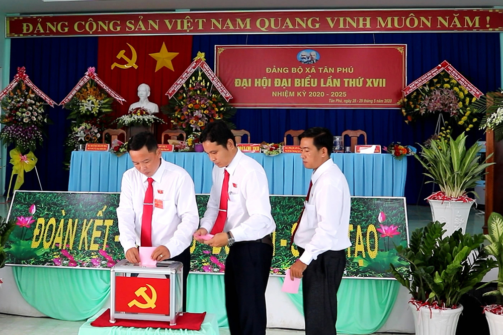 Đại hội đại biểu Đảng bộ xã Tân Phú lần thứ XVII (nhiệm kỳ 2020 – 2025) thành công tốt đẹp